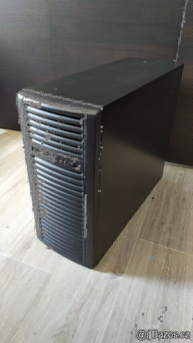 Server SUPERMICRO