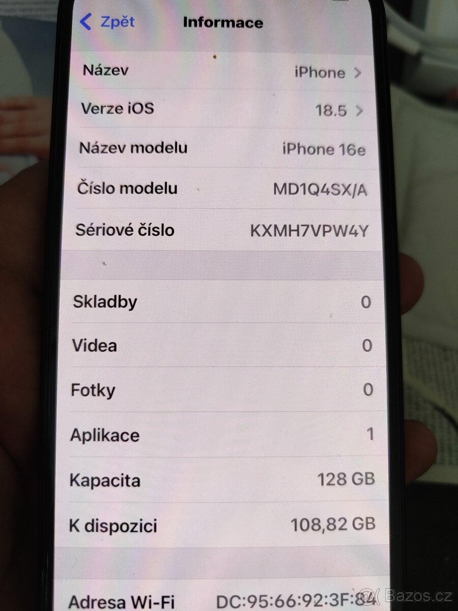 iPhone 16e