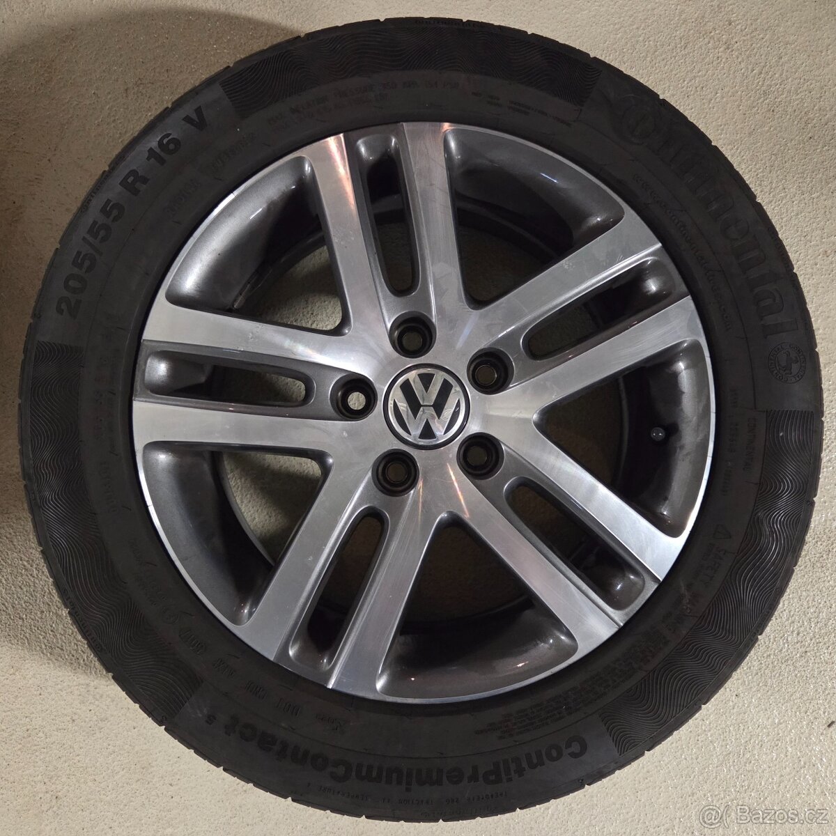 Alu kola VW Golf 16" 5x112, letní Continental 205/55R16