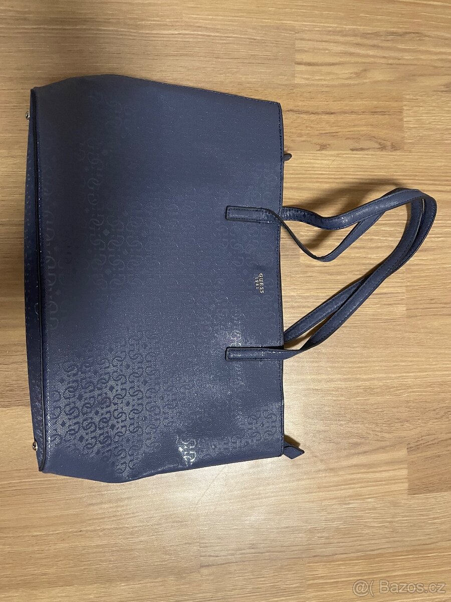 Kabelka Guess