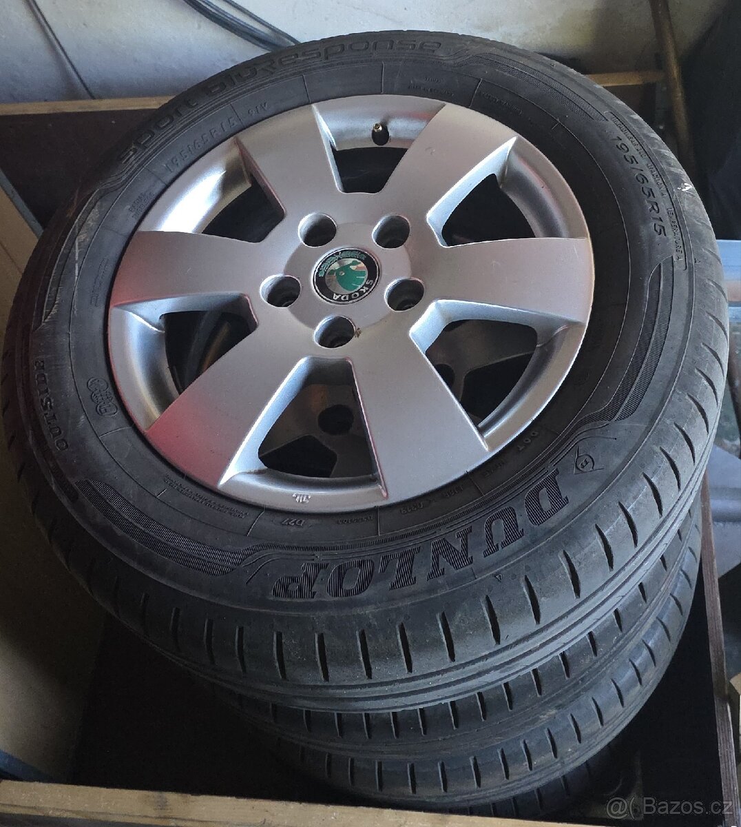 Litá kola ŠKODA OCTAVIA 5x112 zachovalá s pneu