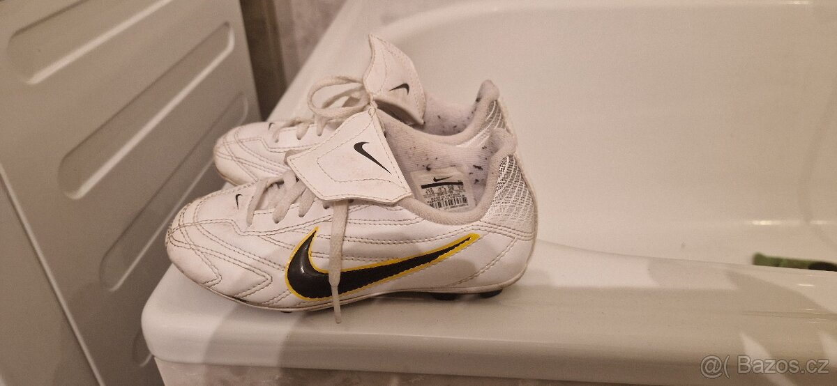 Špičkové kopacky Nike vel 28. Vše viz foto cena 299