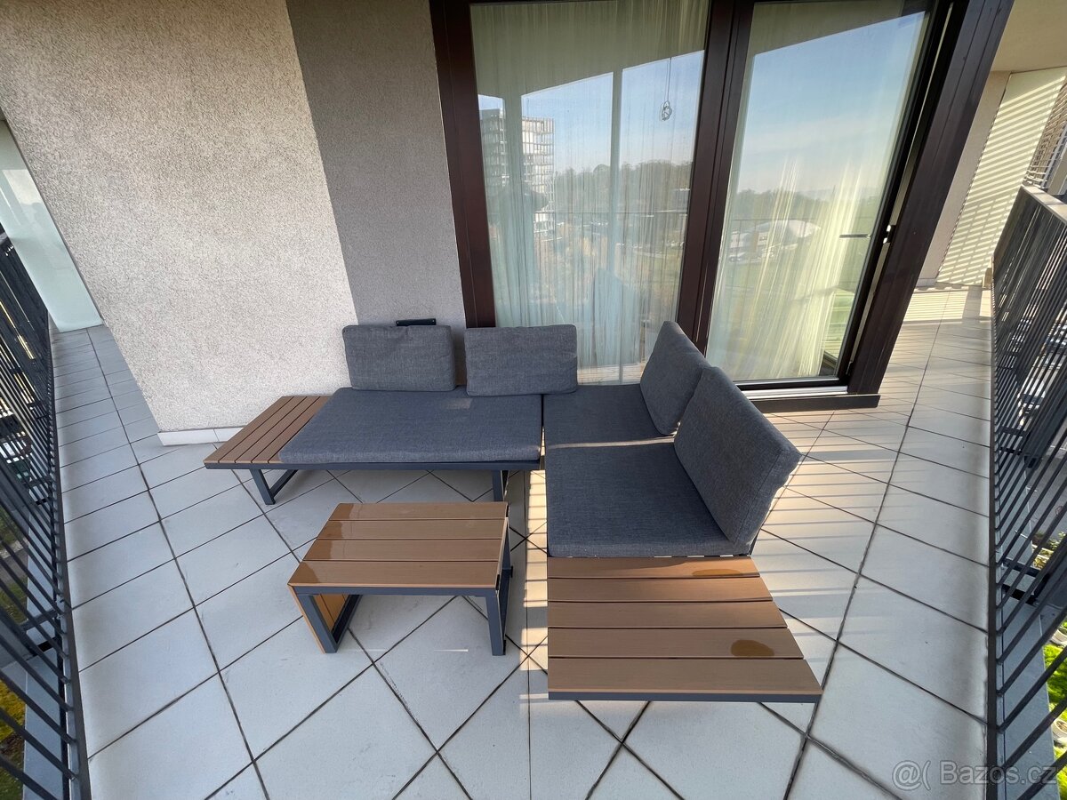 Zahradní / balkonový nábytek – pohovka + stolek