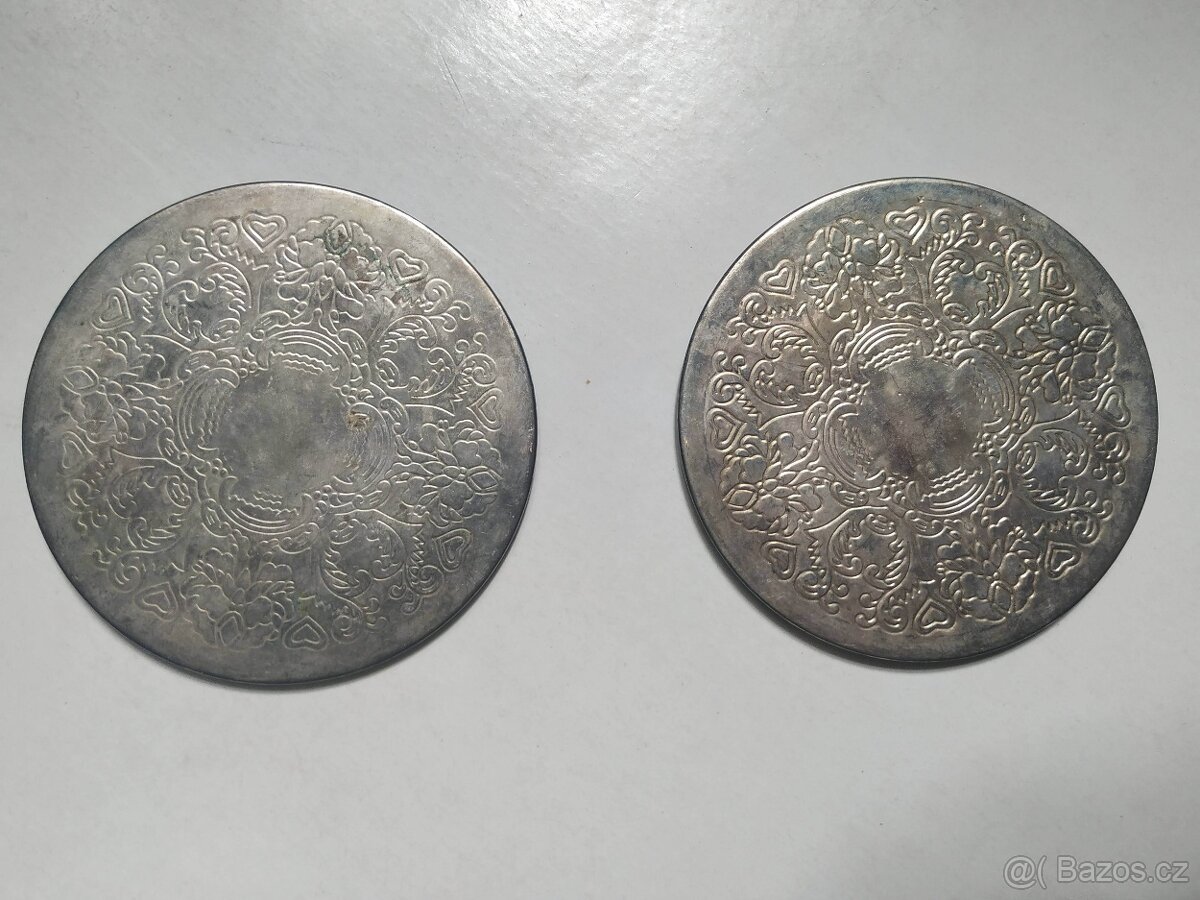 Starožitné kovové pivní podtácky