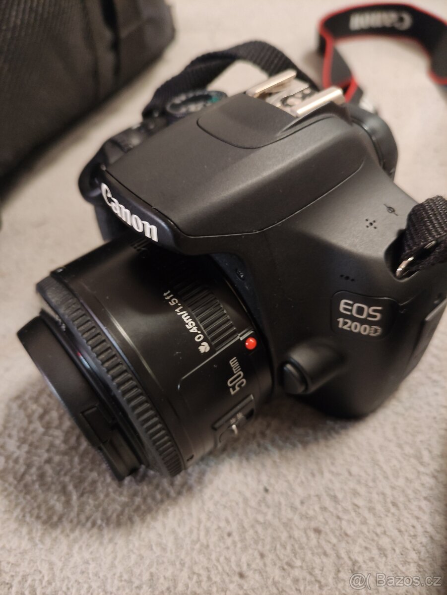 Zrcadlovka Canon 1200 D