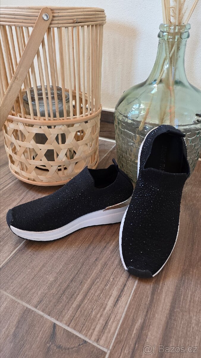 Dámské tenisky vel. 36