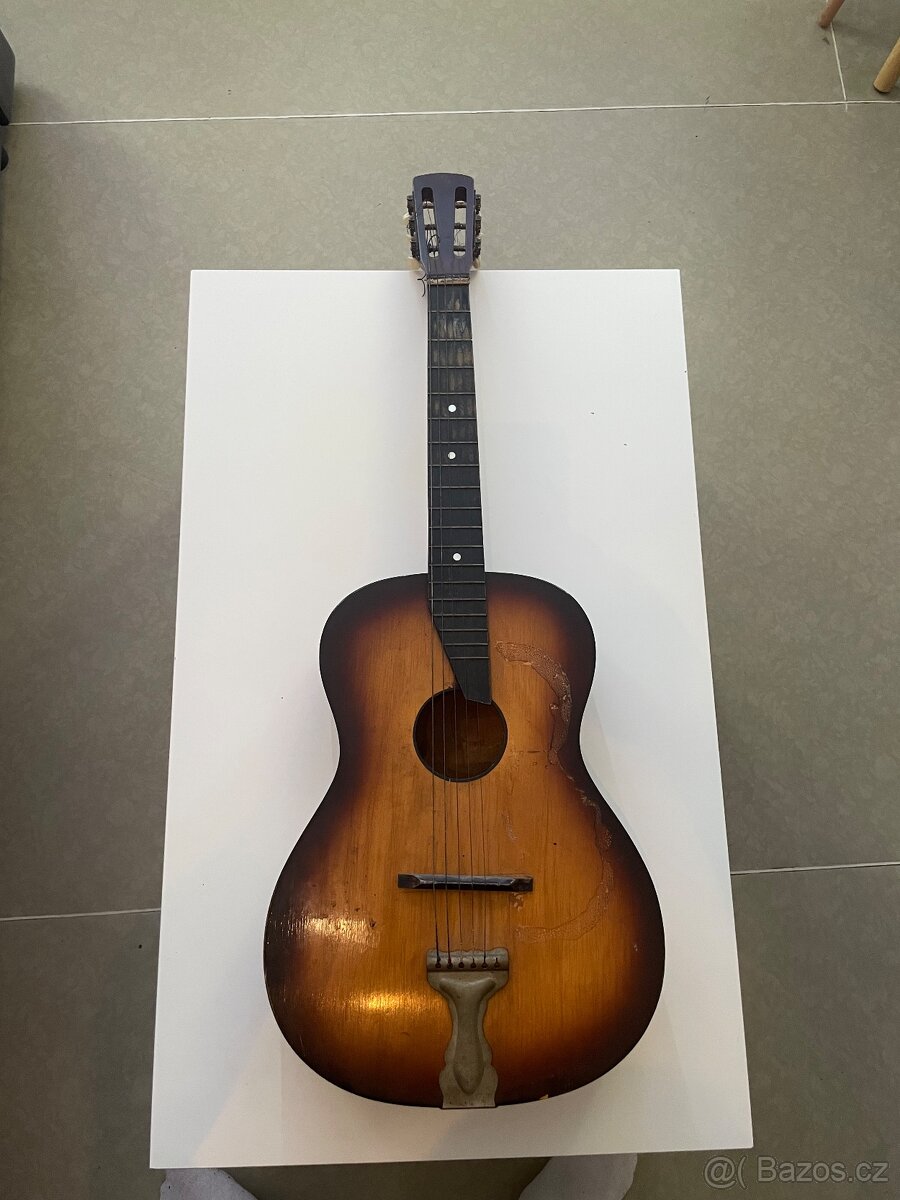 Akustická Kytara