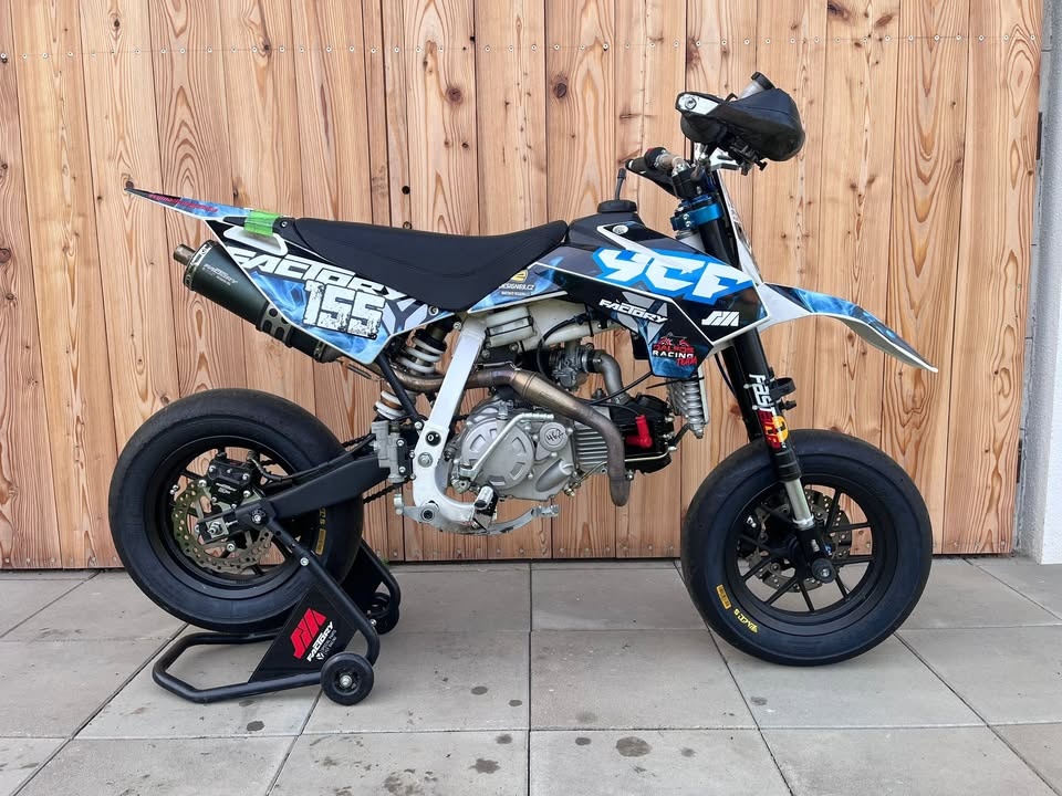 Pitbike motard YCF Factory - nový motor ZS160