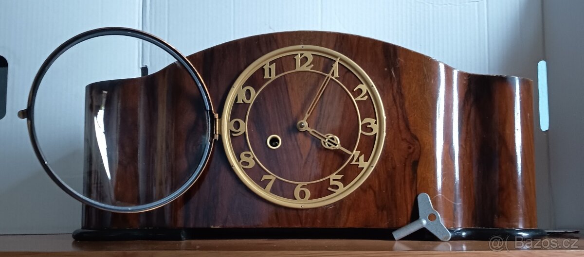 Staré krbové hodiny - funkční