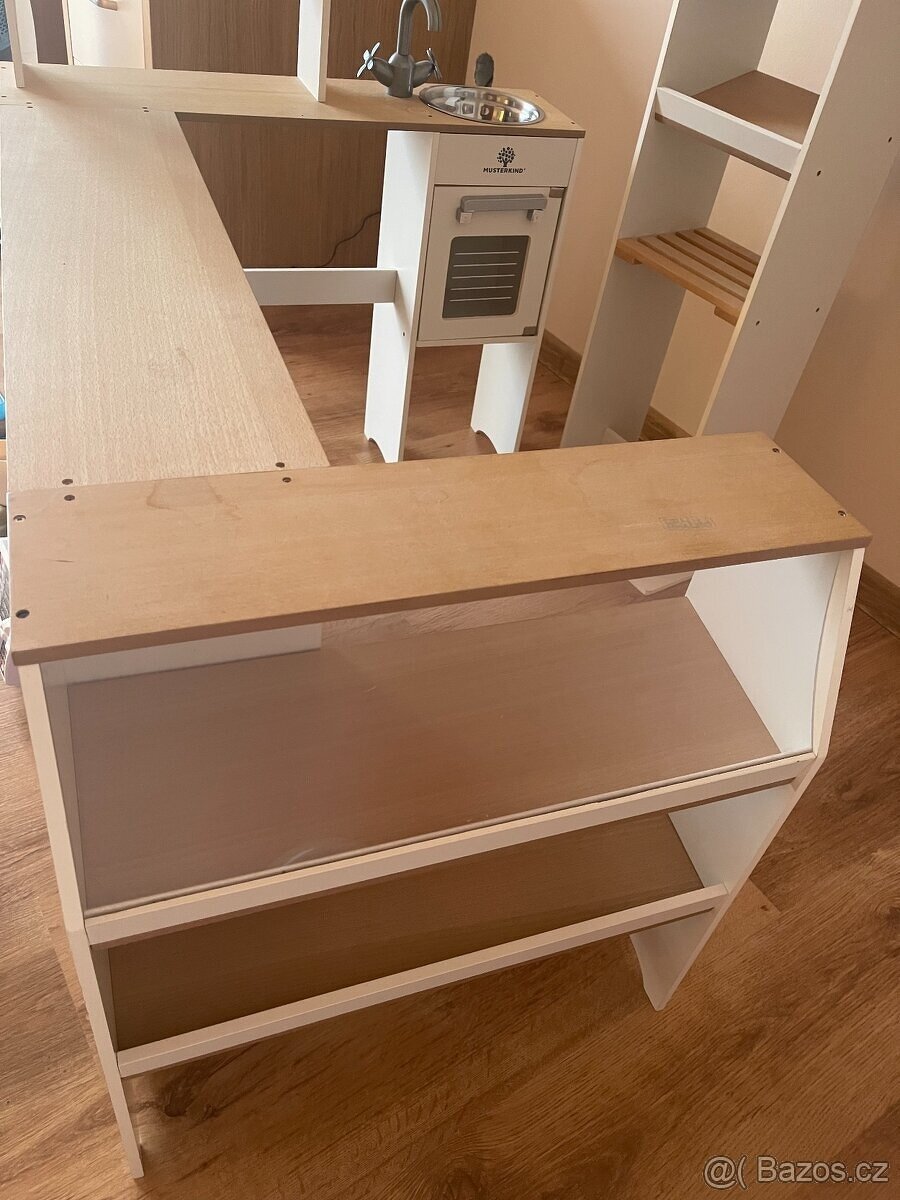 Prodám dřevěný obchod (pekárna)