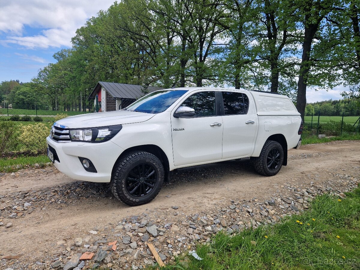 TOYOTA HILUX 2.4D – 4D - TOP STAV (Odpočet DPH)
