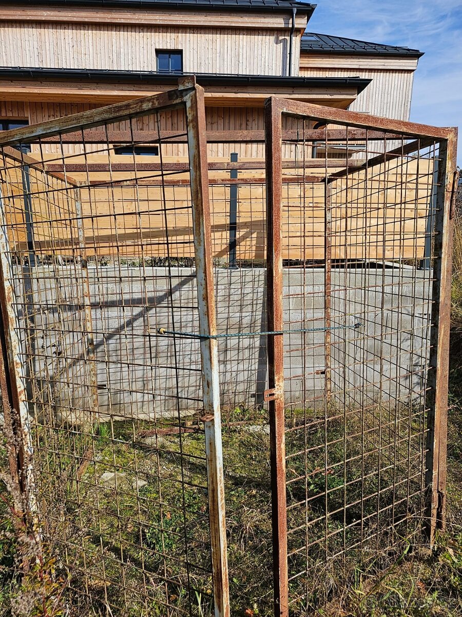 Kotec + stará bouda