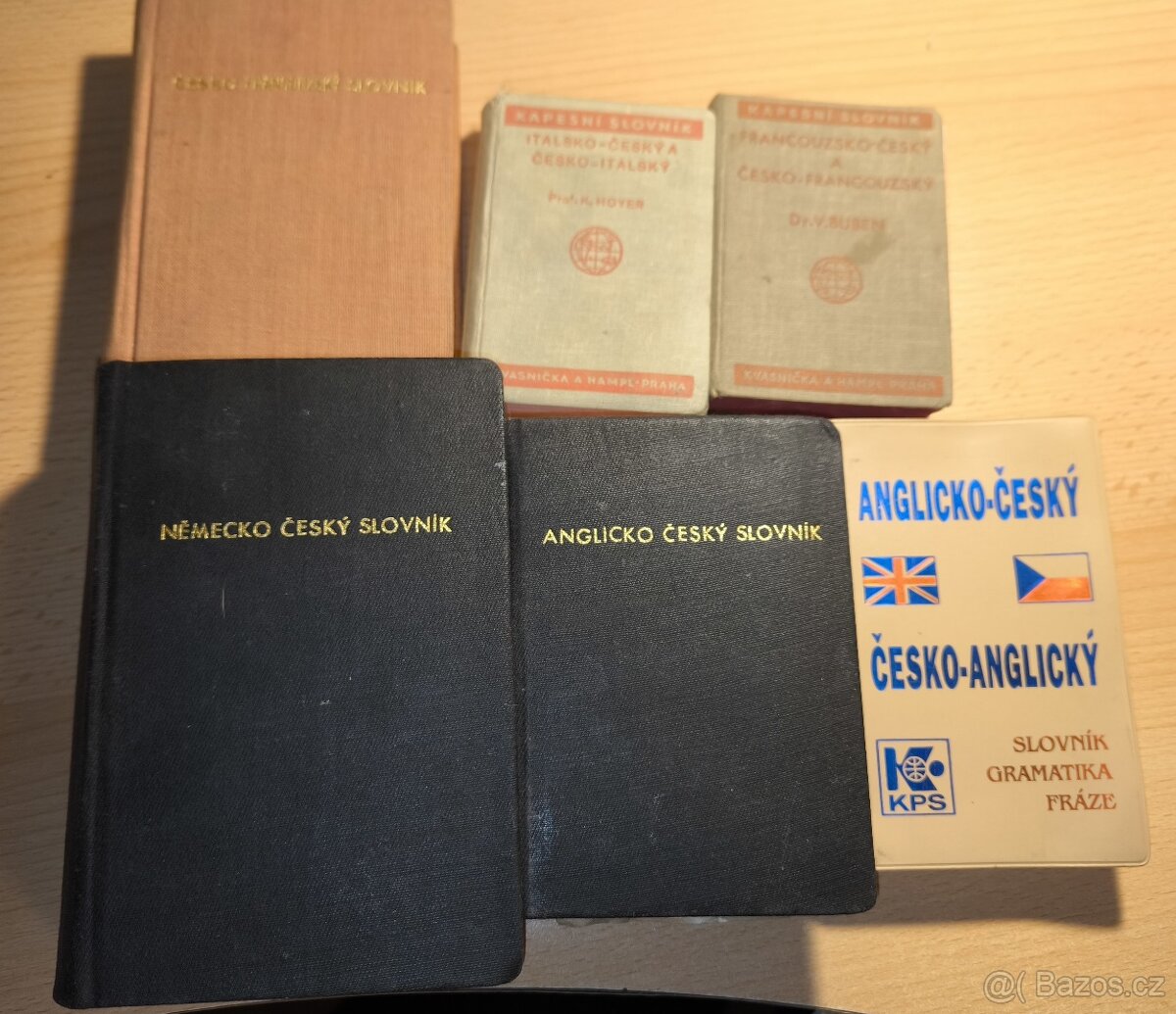 Staré slovníky 6 kusů.