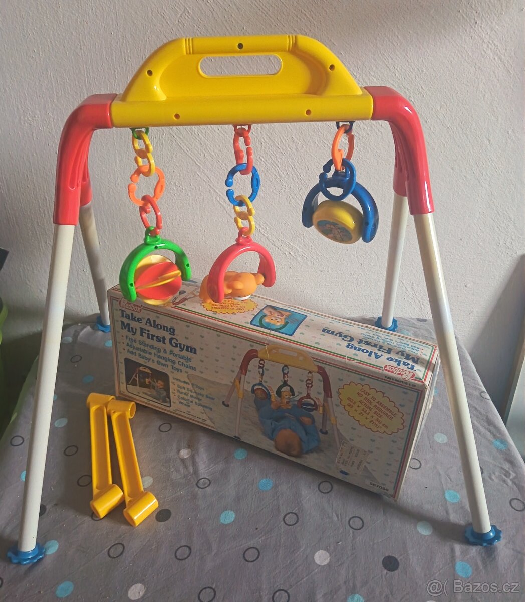 Různé dětské věci