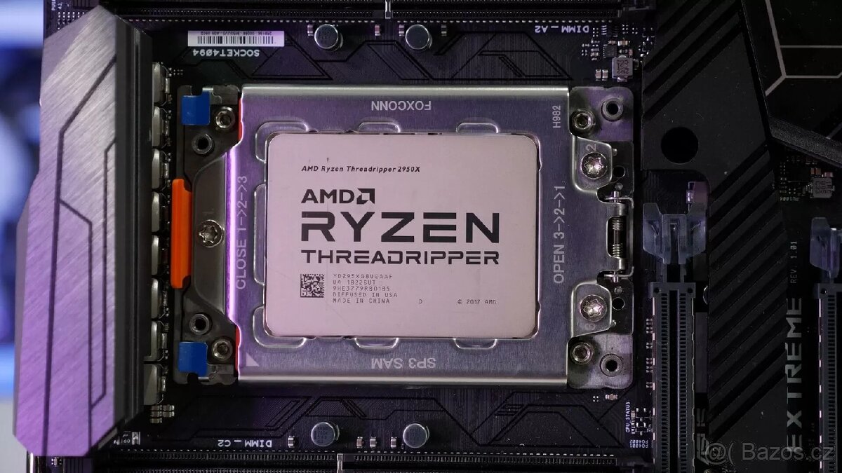 PC sestava s AMD Threadripper 2950X a RGB osvětlením