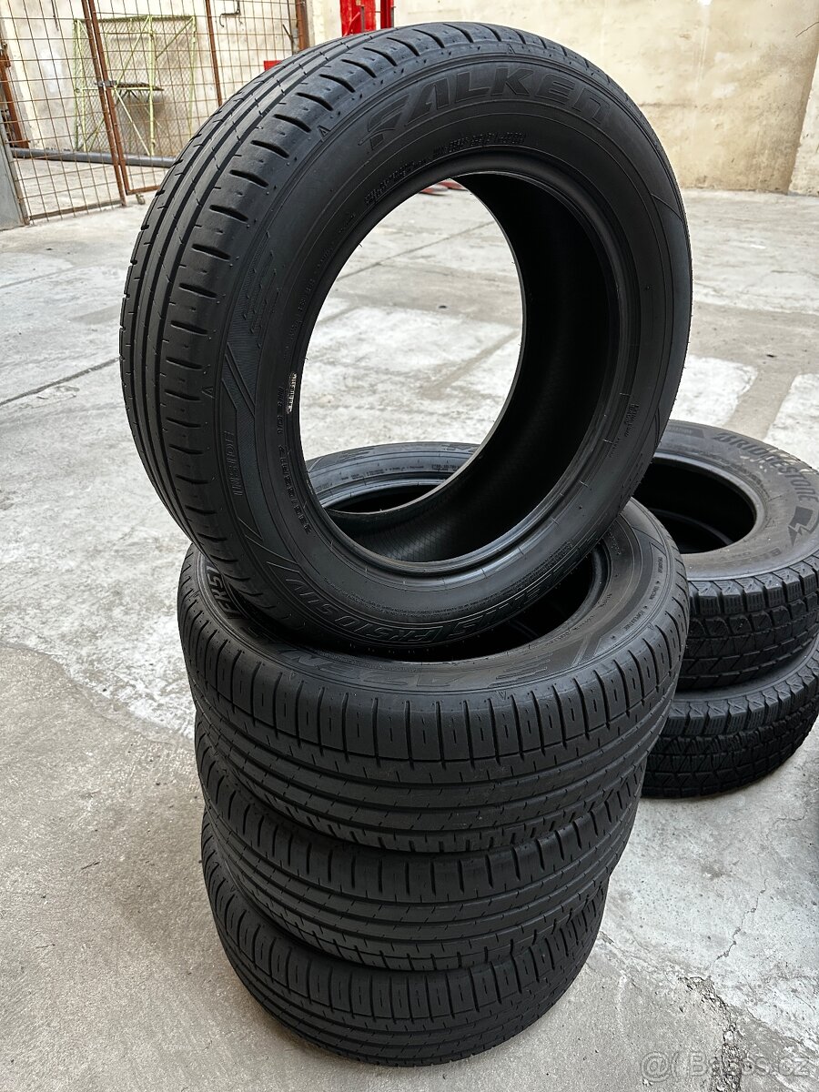 Letní pneumatiky 235/55 R17 5mm, 4 ks