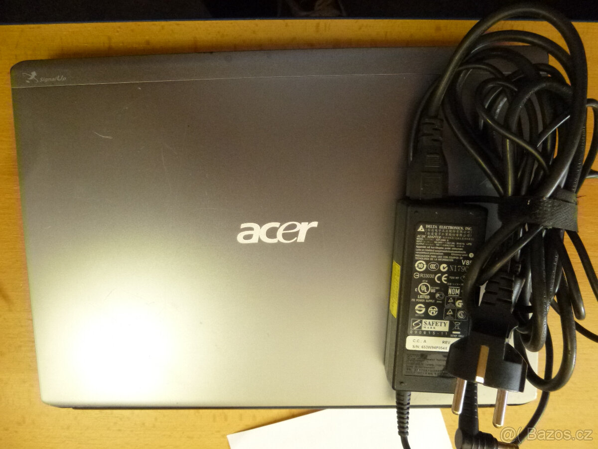 Acer - Aspire 3810T - spíše na náhradní díly