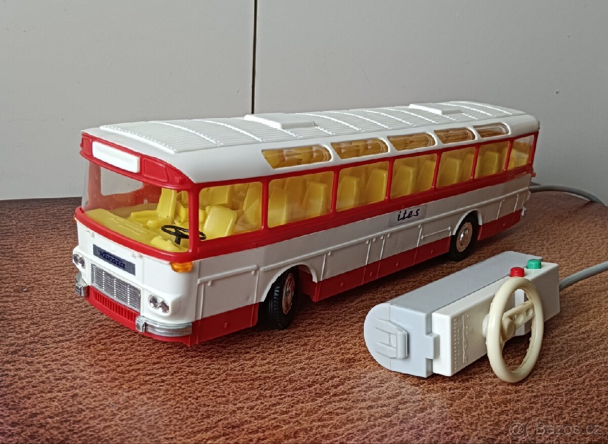 Stará hračka ITES autobus Karosa na bowden