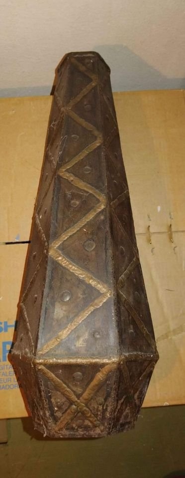 Kovová zdobená váza vyrobená na zakázku výška cca 60 cm