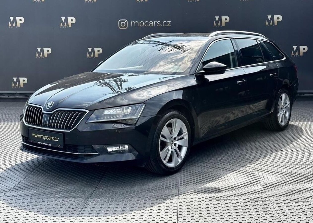Škoda Superb automat nafta 140 kw 2015