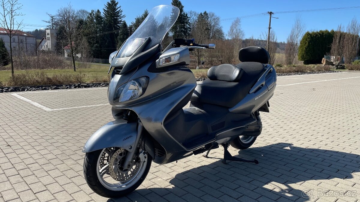 Suzuki Burgman 650