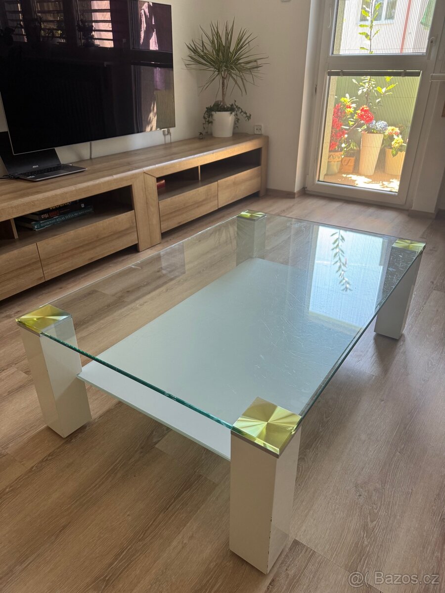 Konferenční stůl