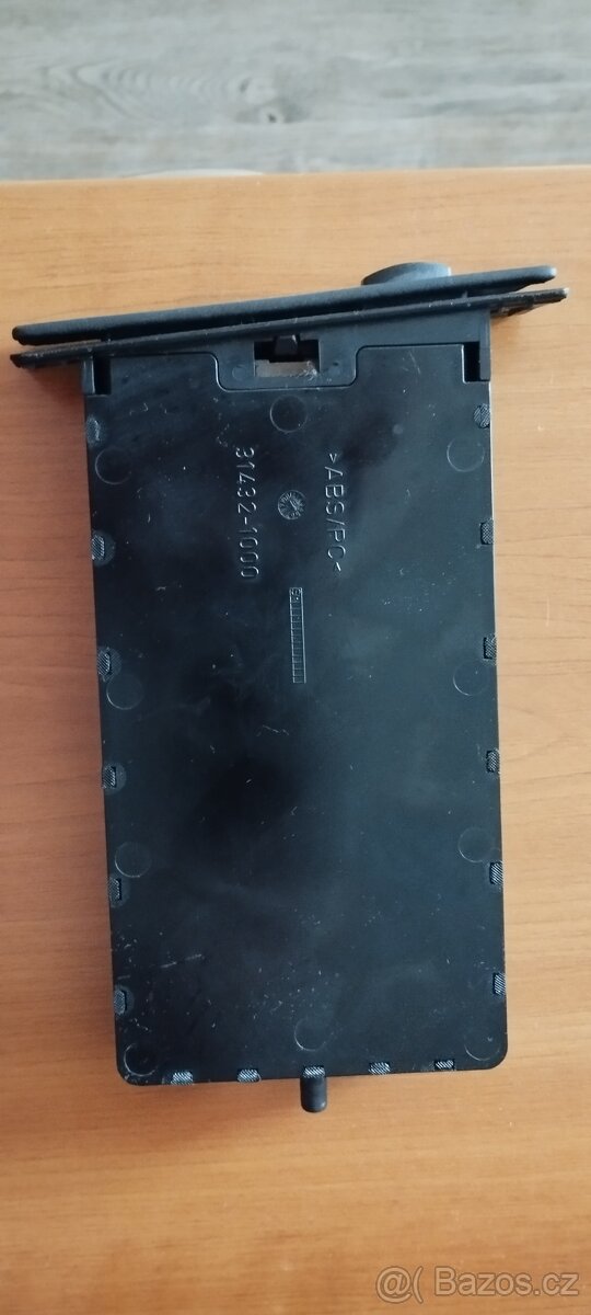 Držák na nápoje BMW E60/61