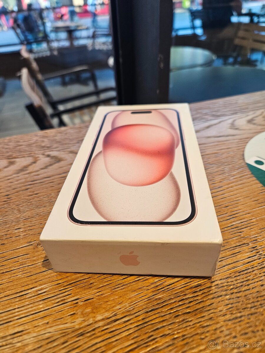 Prodám Iphone 15 - 256 GB růžová - stav jako nový
