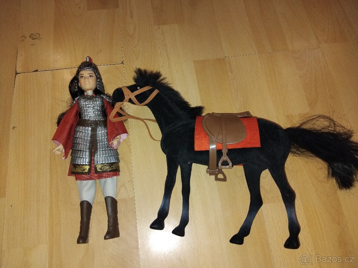 panenka Mulan s koněm