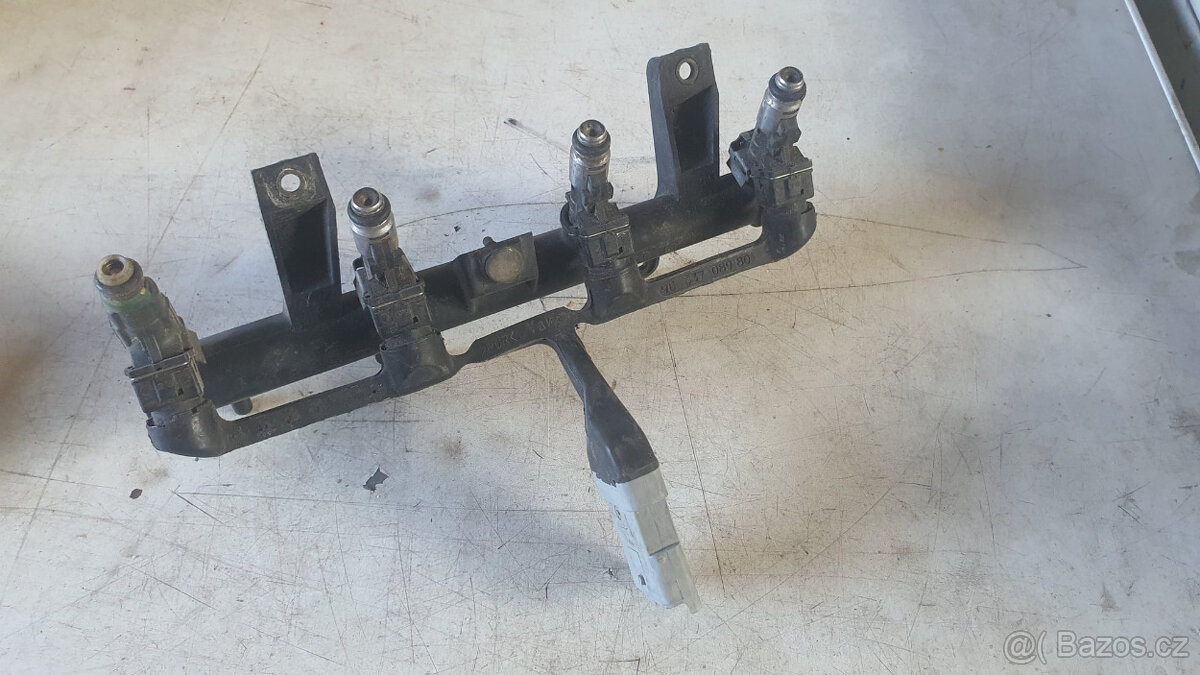 Vstřikovací lišta Peugeot 1.1 1.4 OEM - 9653708980