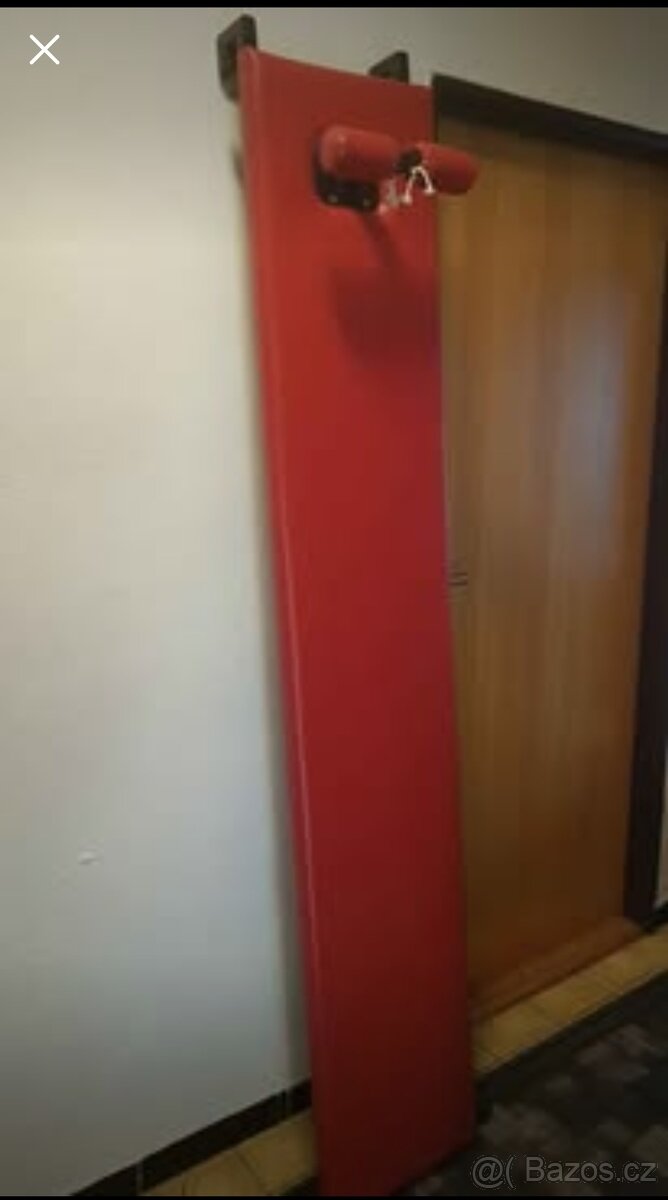 Šikmá lavice k žebrinam