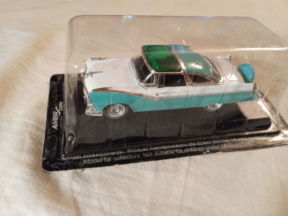 kULTOVNÍ AUTOMOBILY 1/43