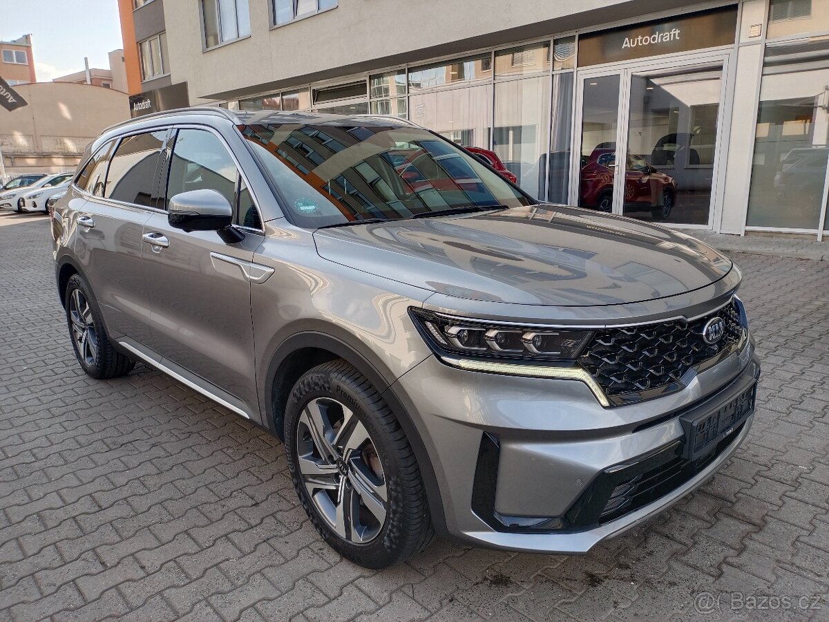 Kia Sorento 1.6 T-GDI 176kW HYBRID 4x4 57tkm Virtual 7-míst