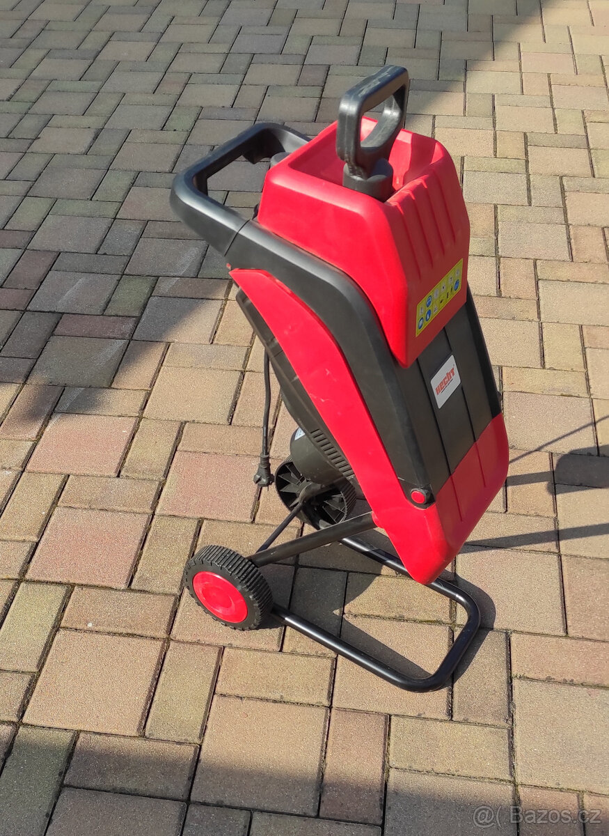 Drtič větví elektrický