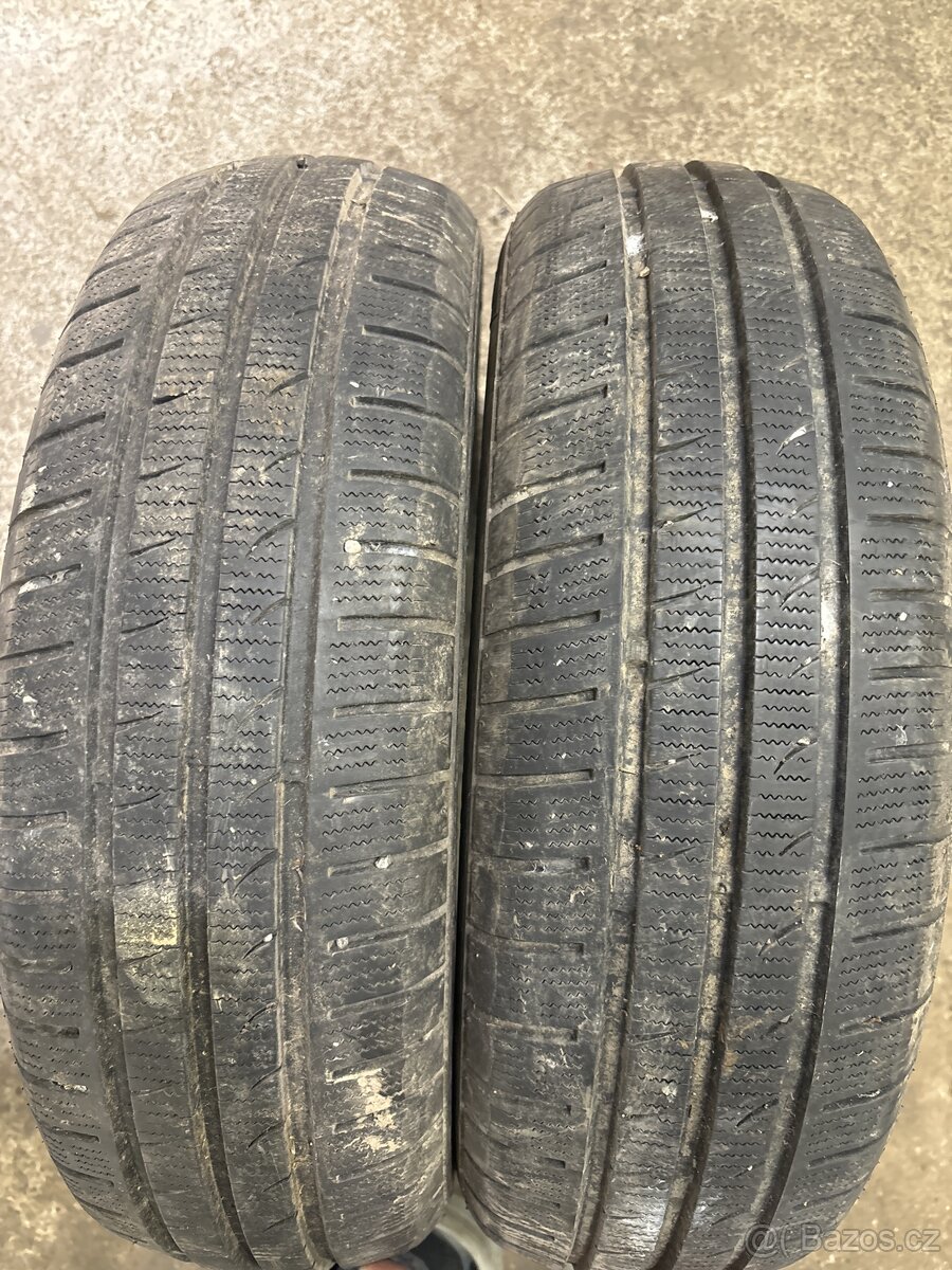 Zimní gumy Superia Bluewin HP 175/65 R15