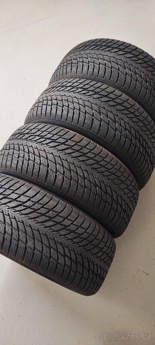 Nové 235/45/18 Nokian WR SnowProof P, 2324