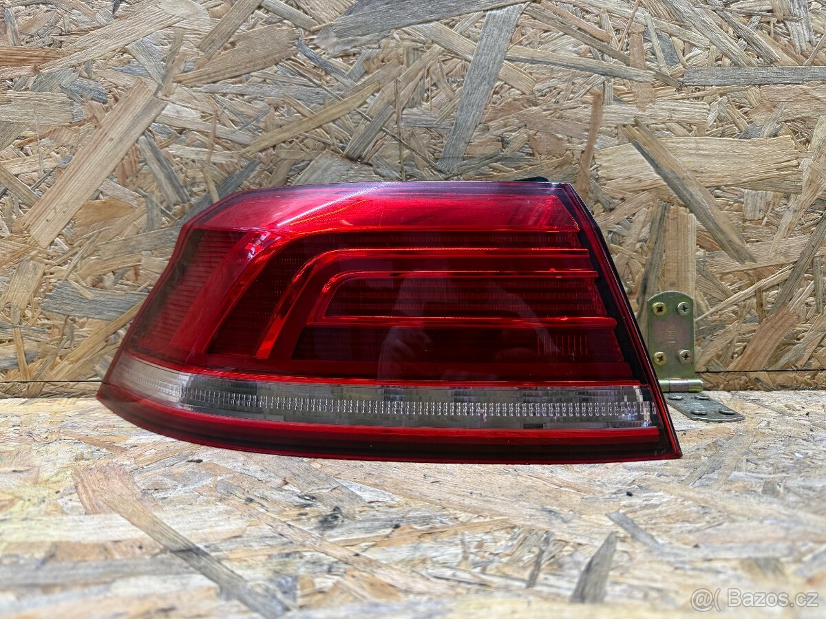Leve zadni svetlo Vw Passat B8 sedan 2016