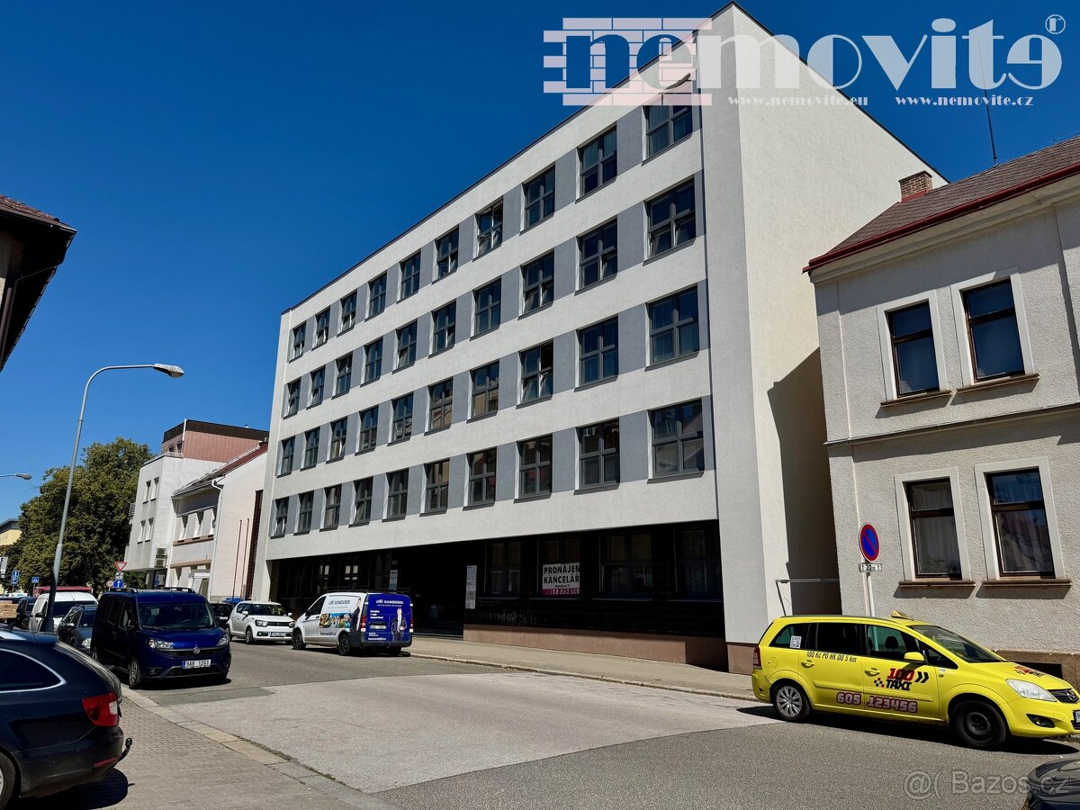 Pronájem kancelářských prostor v administrativní budově - H