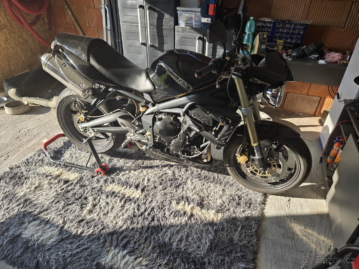 Triumph street triple 675