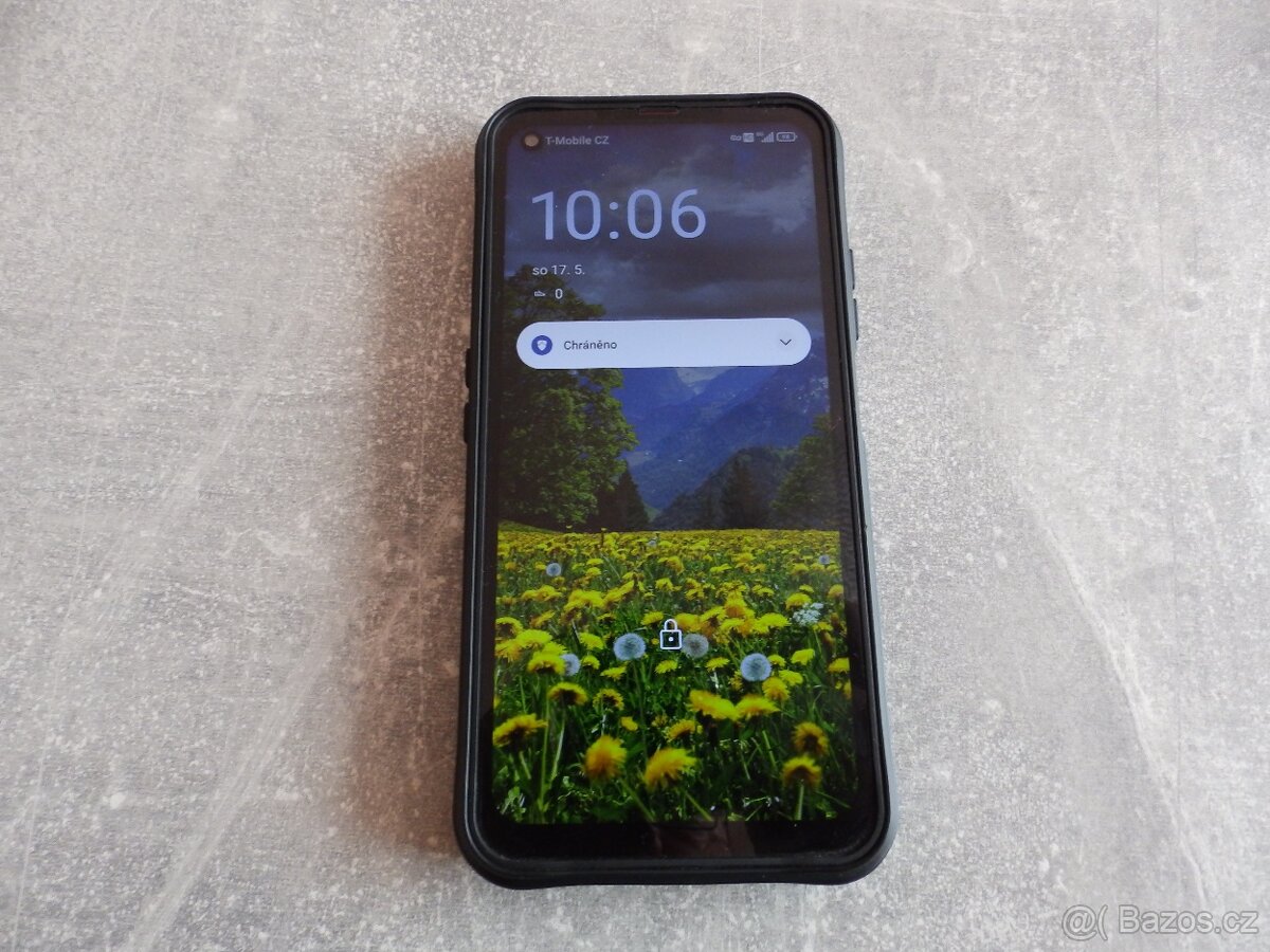 Mobilní telefon