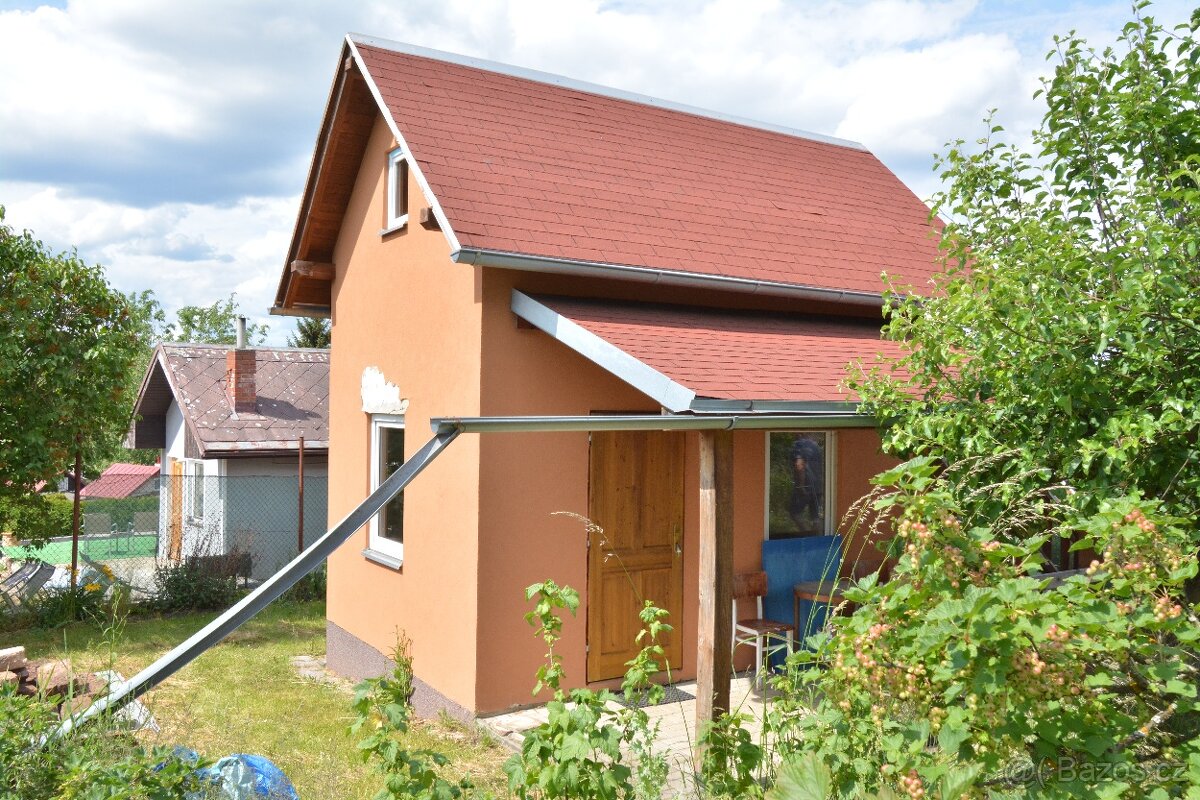 Zahrada s chatkou v Doubí u KV NA PRODEJ