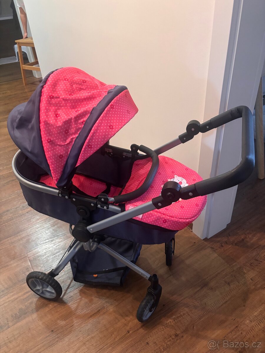Kočárek pro panenky