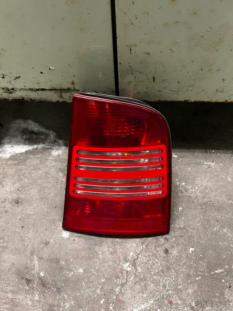 Zadní levé světlo – Škoda Octavia I liftback