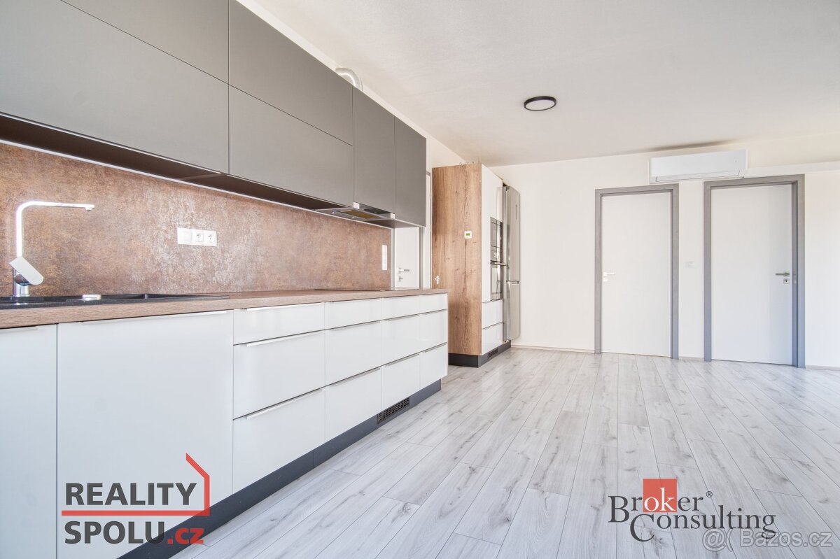 Prodej, byty/4+kk, 84 m2, Nádražní 2891/63, 37001 České Budě