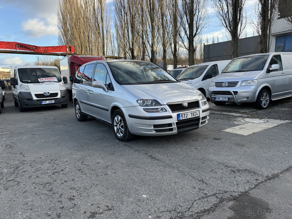 Fiat Ulysse 2.2 JTD 94kw, 7 míst, tažné, dobrý stav.