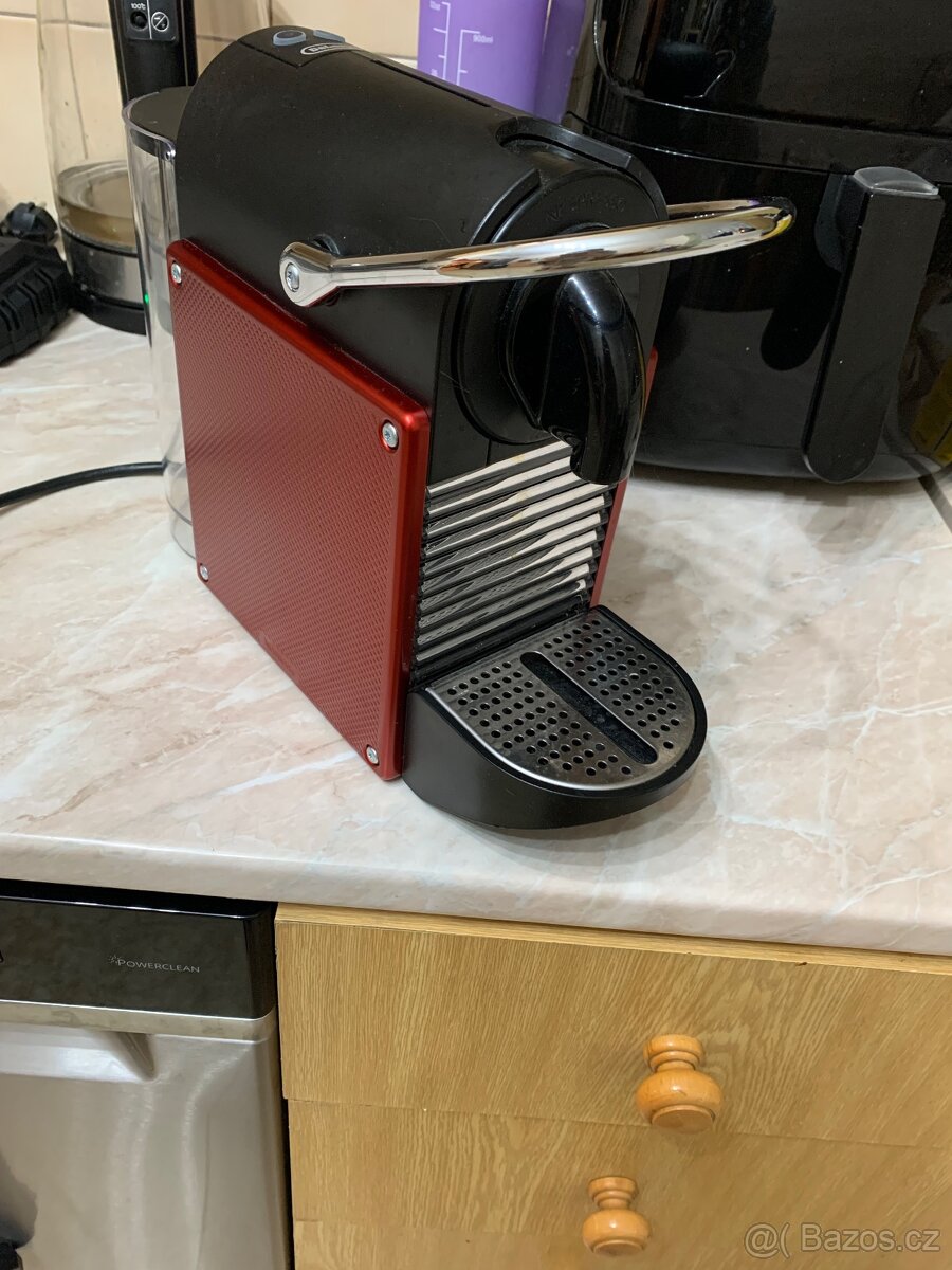 Kapslový kávovar Nespresso De'Longhi