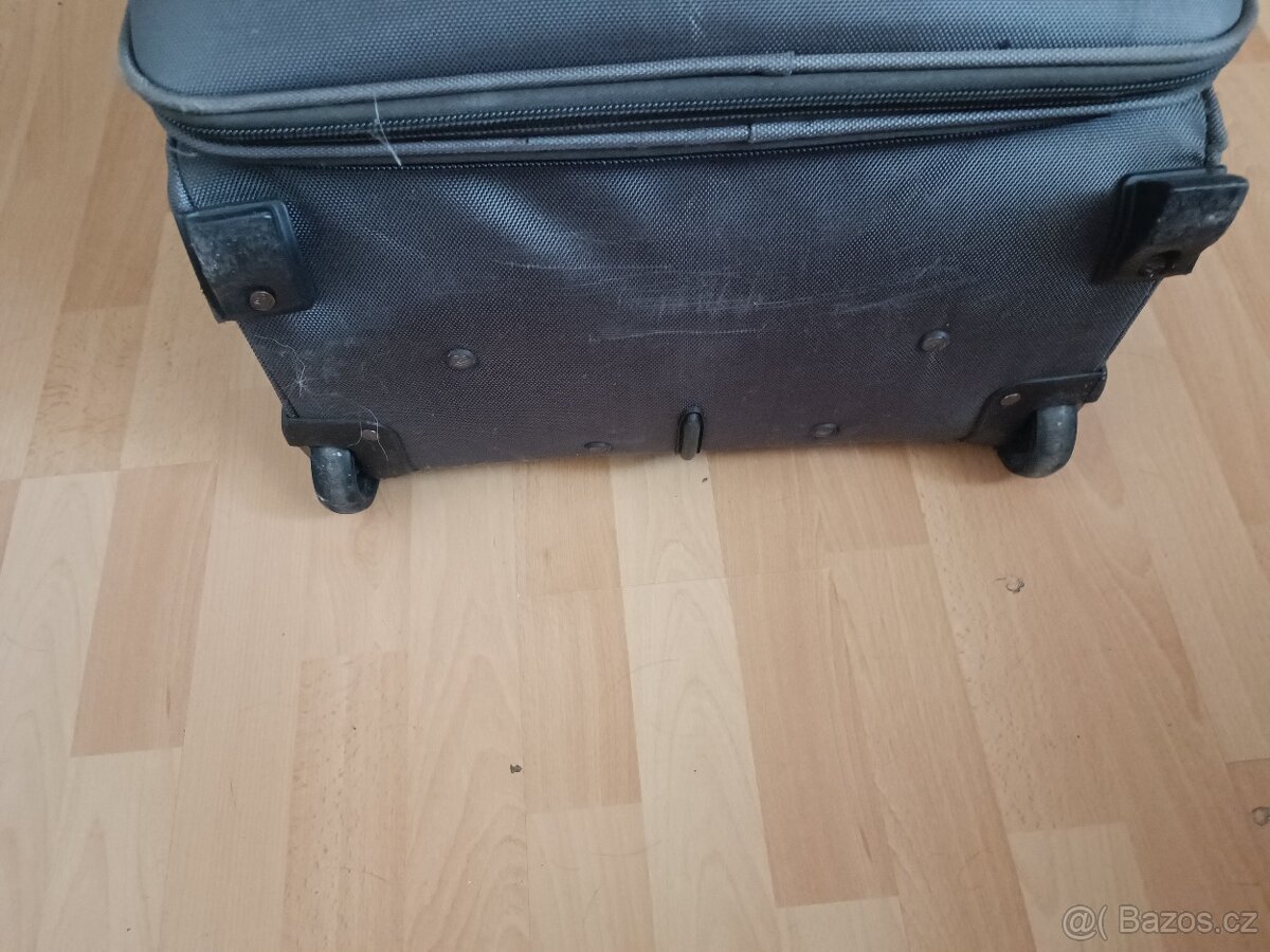 Cestovní zavazadlo na kolečkách OUSEN