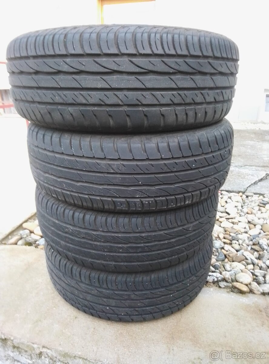 Letni pneu 165/60 R15