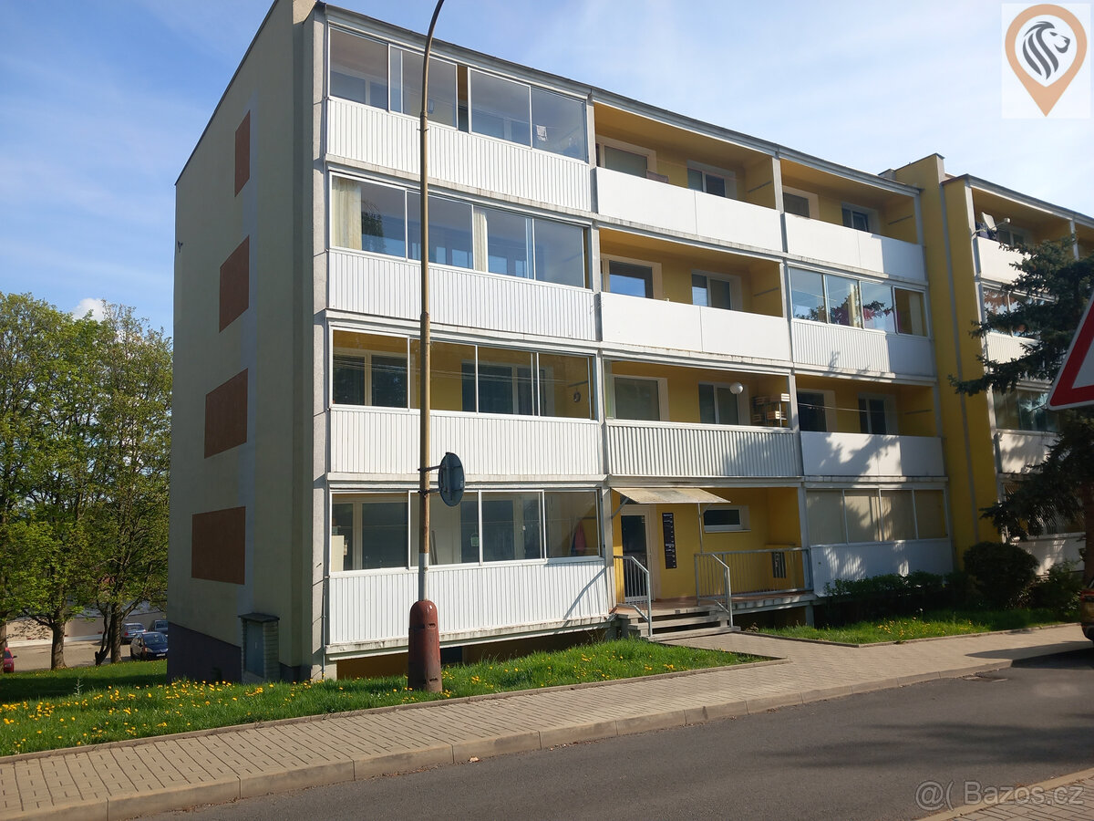 Nabízíme byt v osobním vlastnictví o dispozici 3+1 s lodžií,