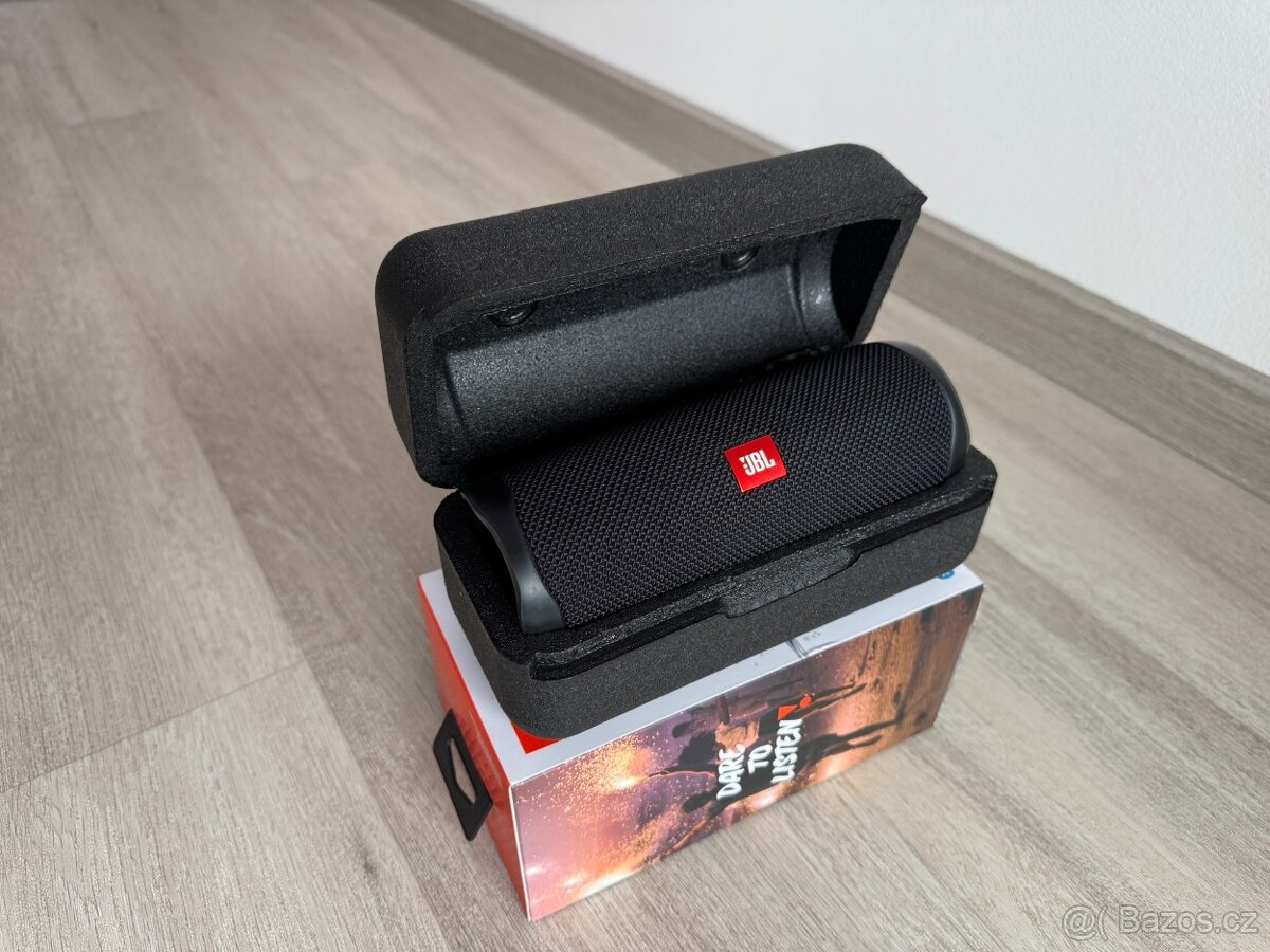 JBL FLIP 5 - Černý, Stav jako nový, včetně krabičky a poutka